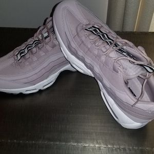 Blush Pink Nike airmax